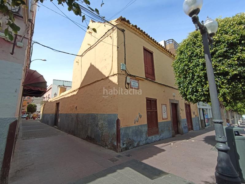 Foto bb67fd56-b5f5-4416-9651-f092a1634eee. Casa adosada casa antigua en plaza peatonal en San Gregorio Telde