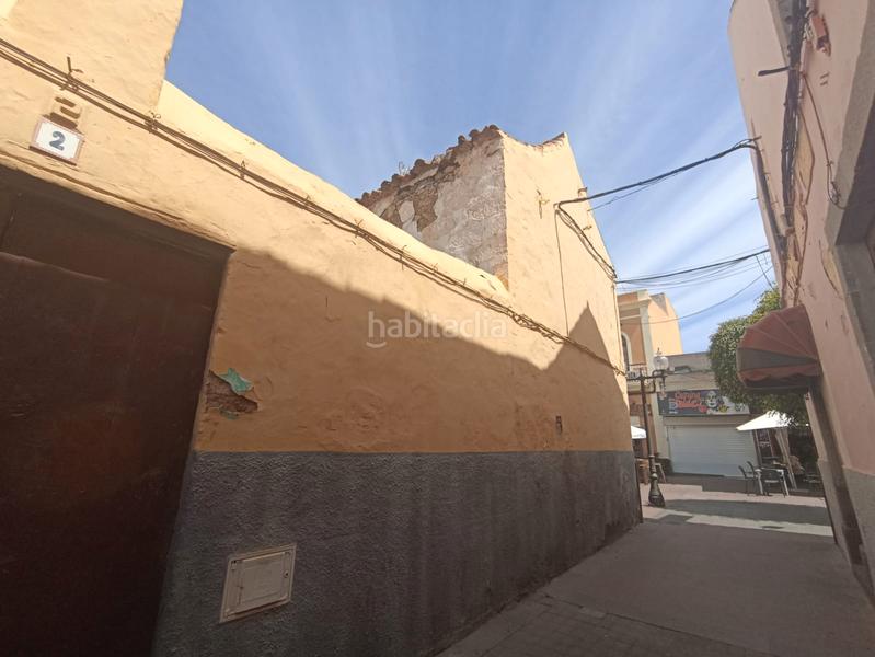 Foto cff5399e-4a6c-4717-806e-09e458c46de2. Casa adosada casa antigua en plaza peatonal en San Gregorio Telde
