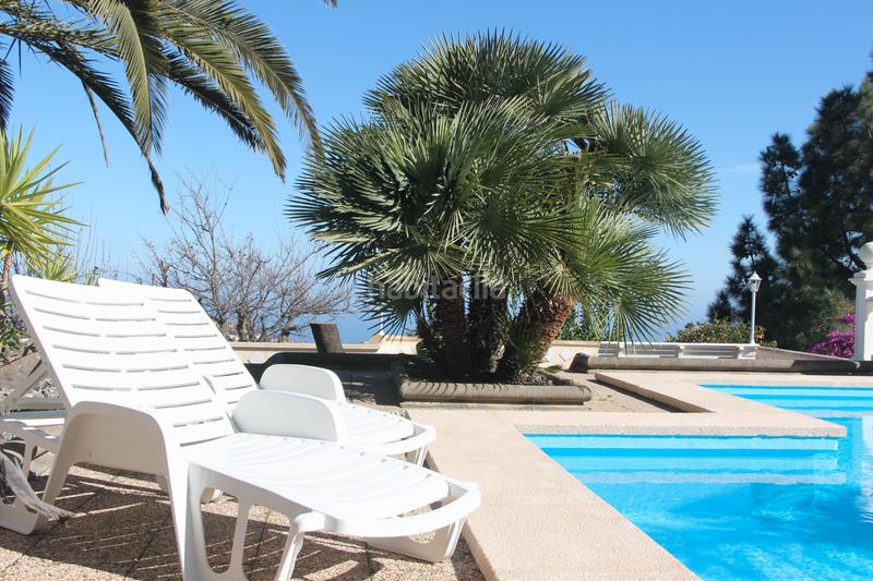 Foto 08b80abc-9ac8-48e2-bf01-74cb2d4047e6. Chalet exclusiva villa con encanto canario y vistas al atlántico en Santa Brígida