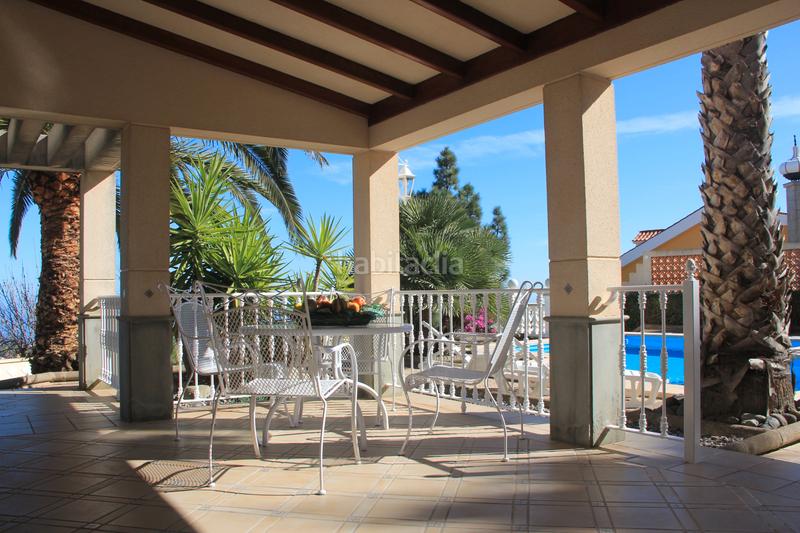 Foto b3c5468e-a1fd-4120-9d21-0adaf893d631. Chalet exclusiva villa con encanto canario y vistas al atlántico en Santa Brígida