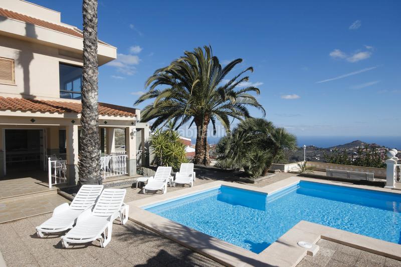 Foto bb521c04-d346-41b9-87b0-11f89bcdb8d0. Chalet exclusiva villa con encanto canario y vistas al atlántico en Santa Brígida