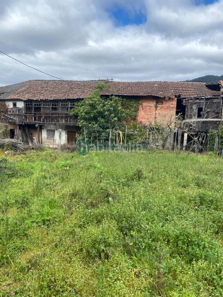 Foto 872f877b-2002-4958-a6bd-16d2360c1328. Casa amb calefacció a Castrelo de Miño