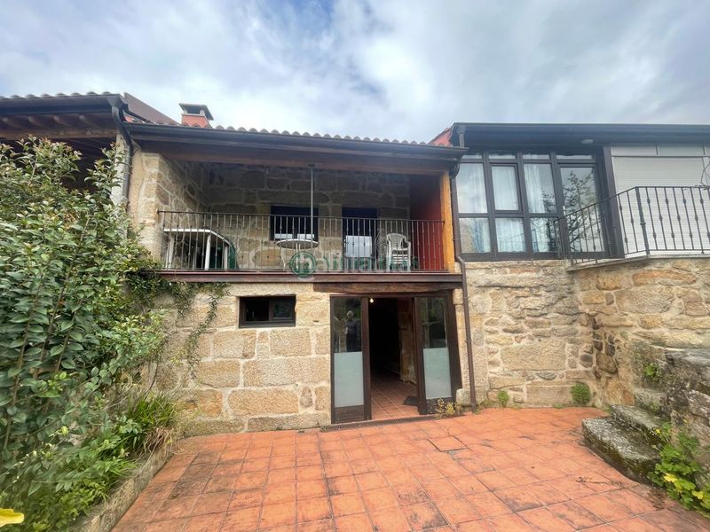 Foto f8747fcc-2cdf-49ec-9f8c-38a7a83e1159. Casa amb calefacció aparcament a Mariñamansa Ourense