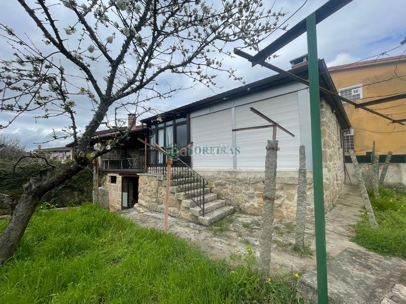 Foto faee24e0-9fac-4895-b8f4-990a3e30a1e8. Casa amb calefacció aparcament a Mariñamansa Ourense