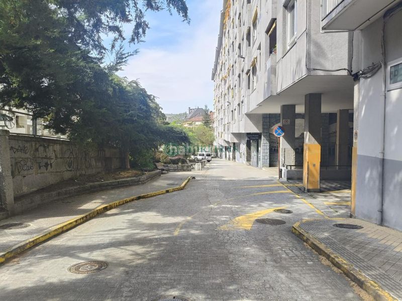 Foto a69933cf-9bec-45aa-acfb-46d0157e067b. Pis amb calefacció aparcament a Universidad Ourense