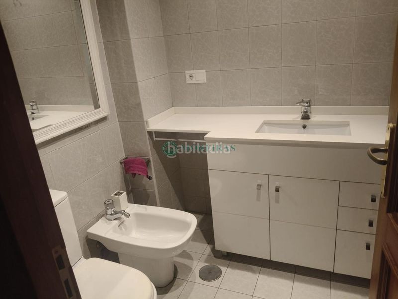 Foto bdfcced6-ad86-480a-810d-4fdeffb7144e. Pis amb calefacció aparcament a Universidad Ourense