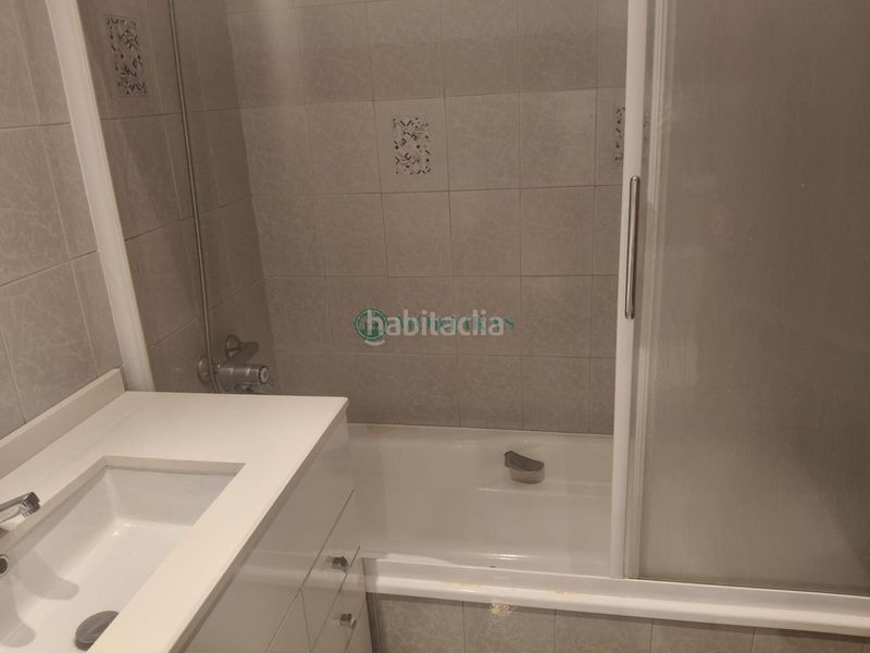 Foto f514403b-714c-480a-9d56-3aa21652085c. Pis amb calefacció aparcament a Universidad Ourense