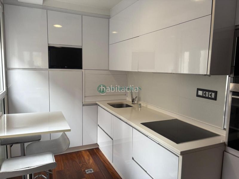 Foto 3771abda-b50e-4d2a-9280-e8fffe50f8ad. Àtic amb calefacció aparcament a Casco Viejo Ourense