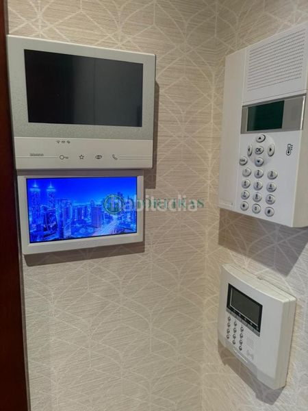 Foto 40a274f9-0758-4634-917a-ef95f3612905. Àtic amb calefacció aparcament a Casco Viejo Ourense