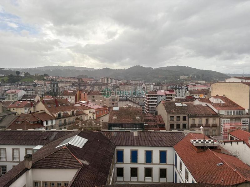 Foto eacdb8d4-2cf8-4f15-a34d-1dfbbed3749d. Àtic amb calefacció aparcament a Casco Viejo Ourense