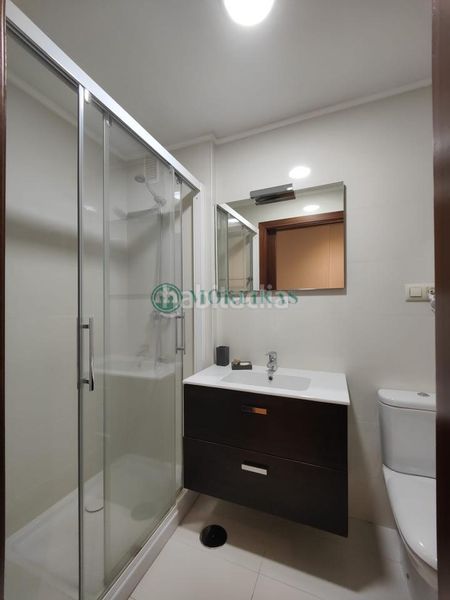 Foto e33a3ad8-60f3-4034-a941-782edb085139. Pis amb calefacció aparcament a Centro Ourense