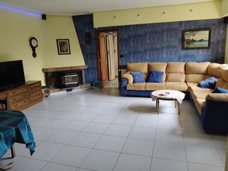 Casa aparellada a Pereiro de Aguiar (O)