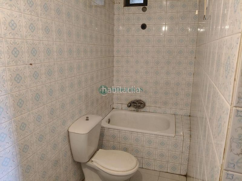 Foto a75ea396-4bd7-4bf5-98cb-397c11ca9c87. Casa amb calefacció a Barbadás