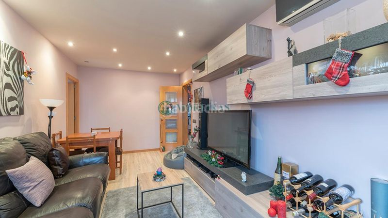 Foto a4b8eebb-596f-44d0-908e-56f45006ec1d. Piso en Centro Ourense