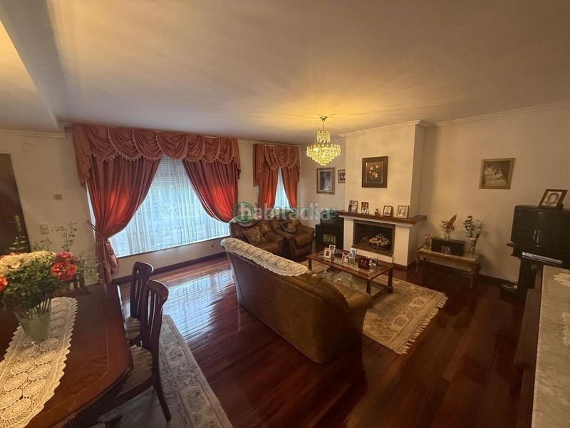 Foto 0f4133e0-1c78-4534-bb6e-a092f29ec7fc. Chalet en San Rosendo Ourense
