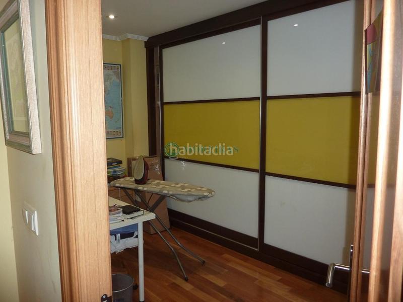 Foto 4d6f320d-e13b-40f2-84cf-841e9616a198. Piso en Centro Ourense