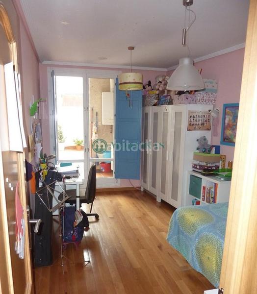 Foto f1a10167-5611-4e2c-8f01-ab6f4f7831c0. Piso en Centro Ourense