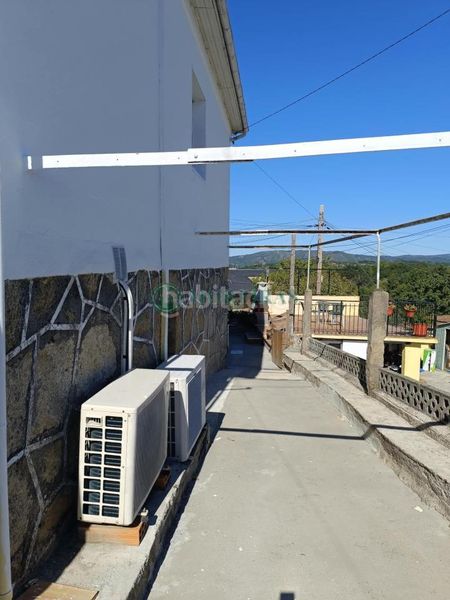 Foto 00fdb590-2060-46be-bfd6-05d7afc11178. House with heating parking in Pereiro de Aguiar (O)