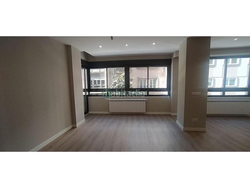 Foto 7e14e598-83b9-41b9-b19f-94973d930831. Appartement avec chauffage parking dans Centro Ourense