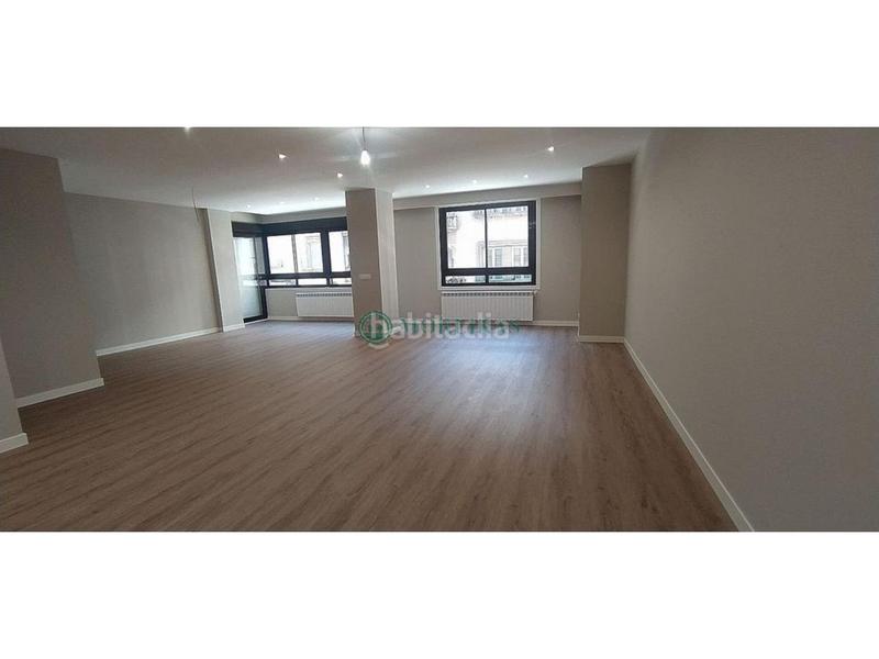 Foto 3d94c2c1-41c5-4638-bd0d-a705ee922f74. Piso en Centro Ourense