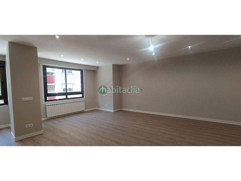Foto 9ef180fc-5ec3-409c-88e3-7ac53cb01b6c. Piso en Centro Ourense