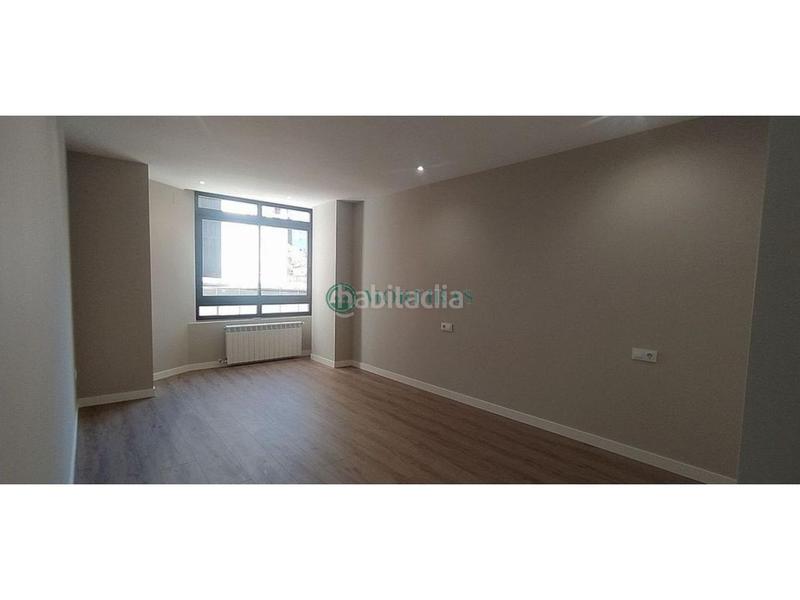 Foto c8750af0-81d1-40e3-95bc-5c53c32d98d8. Piso en Centro Ourense