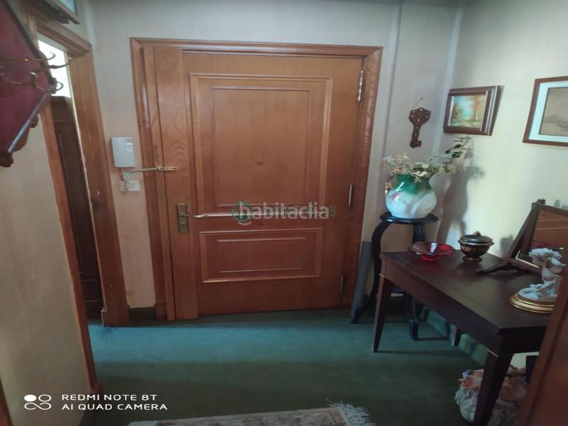 Foto abbf89fe-94fd-41e7-8069-8937909d12ab. Piso en Centro Ourense