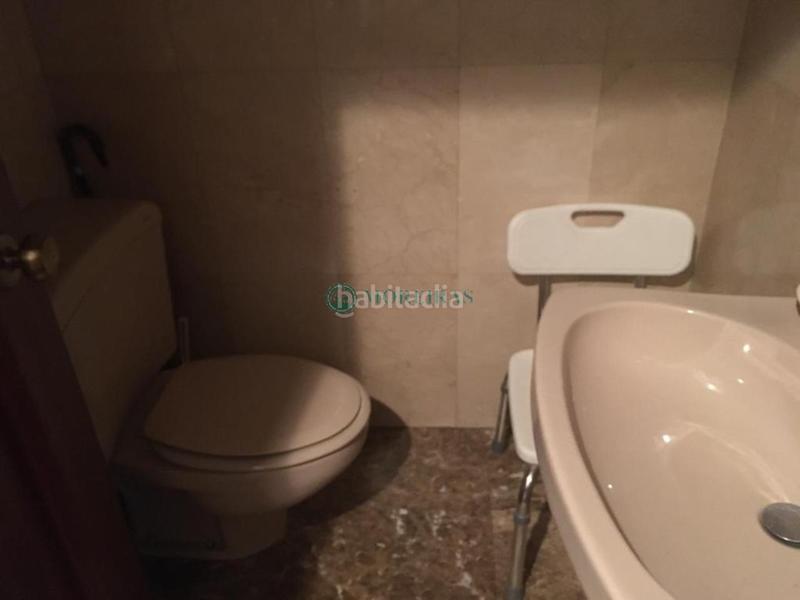 Foto 126b938a-5cc2-462c-a67f-02be2b71223f. Pis amb calefacció aparcament a Centro Ourense