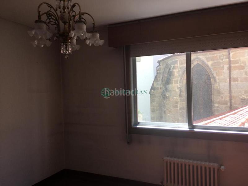 Foto 9645bd71-6830-4090-bf53-773c0e53c483. Pis amb calefacció aparcament a Centro Ourense