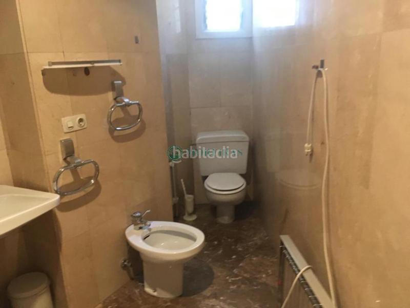 Foto a8fa286f-84ee-437c-84d8-075470140eef. Pis amb calefacció aparcament a Centro Ourense