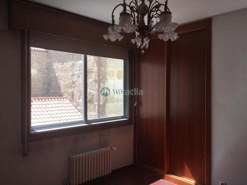 Foto fa18229d-32a4-4787-8057-27d8c524be3a. Pis amb calefacció aparcament a Centro Ourense