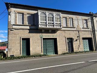 Masia a Cenlle