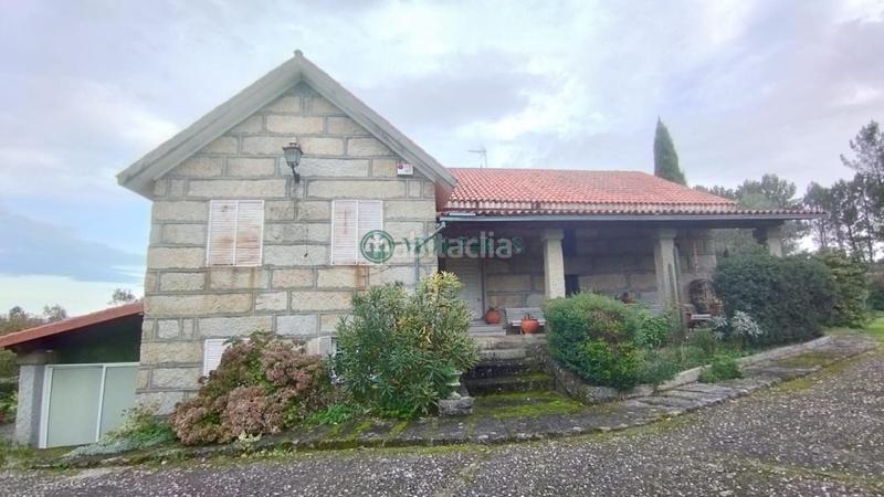 Foto 581f3b64-566b-4595-afef-642fdcc9b9d1. Casa en San Cibrao das Viñas