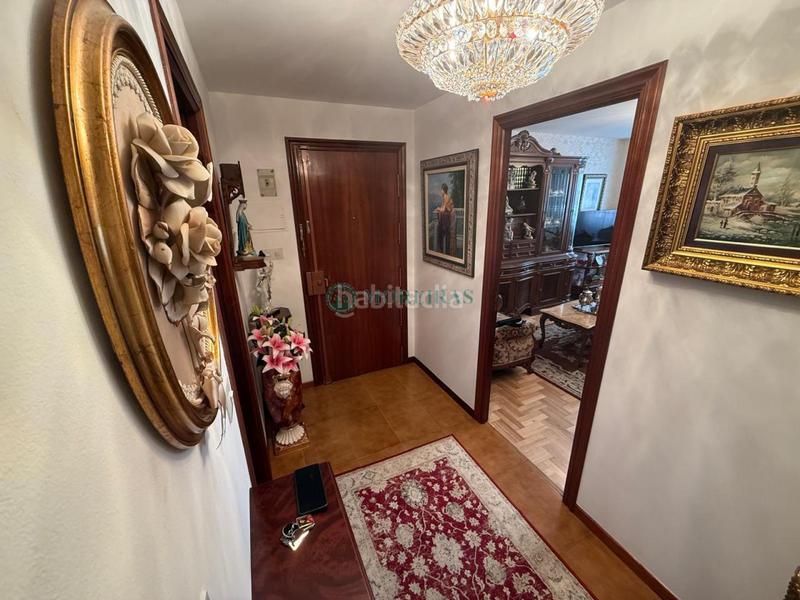 Foto d2b1d5f1-58ae-410e-bf72-ce8b6450352a. Flat with heating parking in Ventiun Ourense
