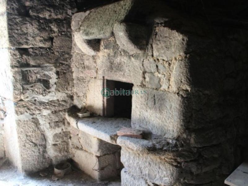 Foto 87f37ca0-9da3-4b4a-9ed8-da90d16f4f43. House with heating in As Lagoas Ourense