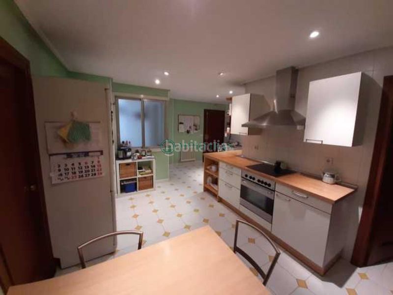 Foto 76371b81-d3d3-4091-8167-6ddb1541c7eb. Piso en Centro Ourense