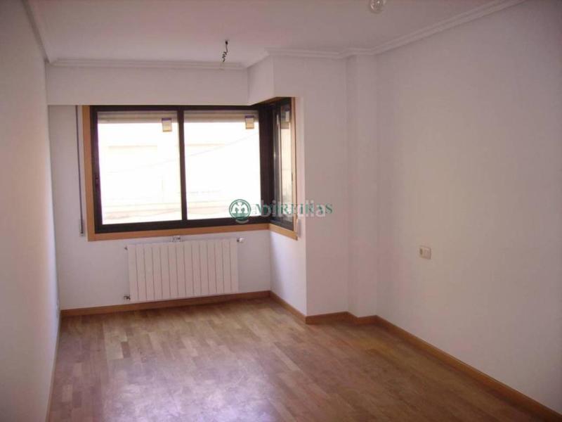 Foto 76f417d0-809e-43ee-b767-9bb3dd48bf68. Etagenwohnung mit heizung parking in Couto Ourense