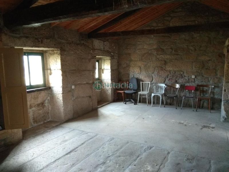 Foto b921ac36-a066-4e0d-8ada-a3d44f528c3d. Masia amb calefacció a Punxín