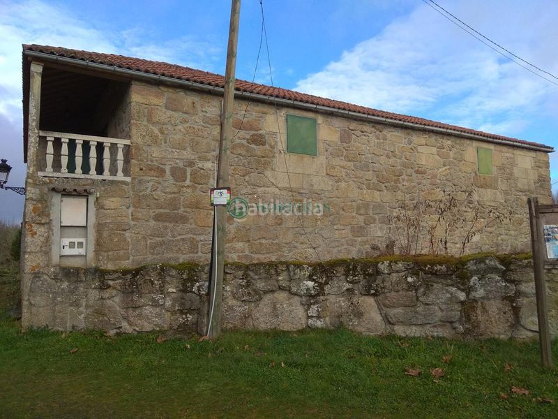 Foto e51762bb-9714-40ca-8e1a-818209979222. Masia amb calefacció a Punxín