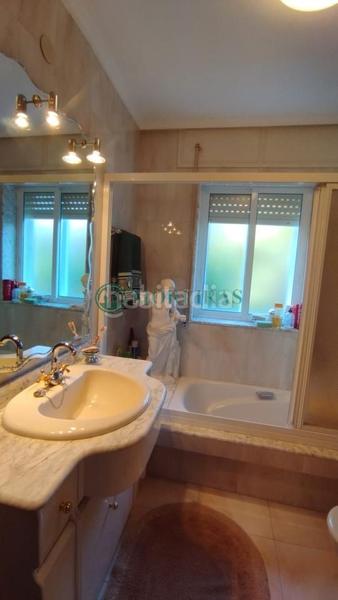 Foto 8fa53c65-8226-4ea6-8e3c-6ca3dd859f95. Chalet con riscaldamento parcheggio in Ventiun Ourense