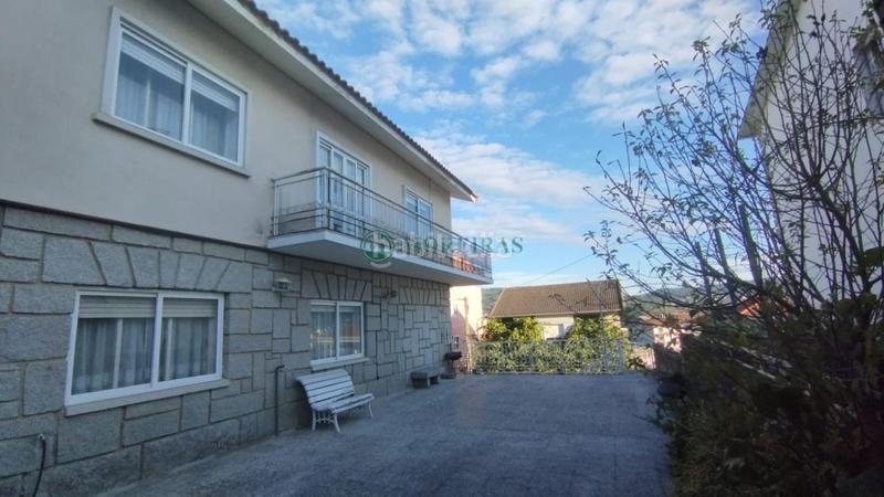 Foto a012a3d1-39e3-48cc-a067-0601871bd9b8. Chalet con riscaldamento parcheggio in Ventiun Ourense