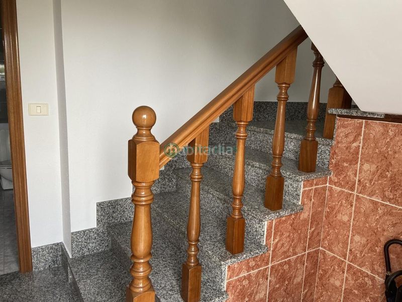 Foto b67c213b-0895-479b-8cb3-082f86697fec. Casa amb calefacció aparcament a Mariñamansa Ourense