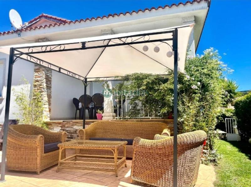 Foto 7acbdadb-3640-4546-a482-3296bf7a9209. Xalet amb calefacció aparcament piscina a Pereiro de Aguiar (O)