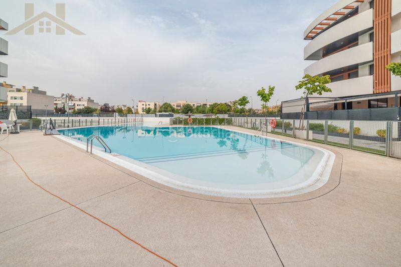 Foto f2584b8f-2a18-49a6-ad18-b5a8a3073209. Pis amb calefacció aparcament piscina a Tenería I-Tenería II Pinto