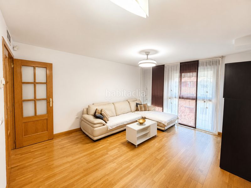 Foto cb07e727-0e66-42bc-8809-29f9941e871a. Rent flat with heating parking pool in Tenería I-Tenería II Pinto