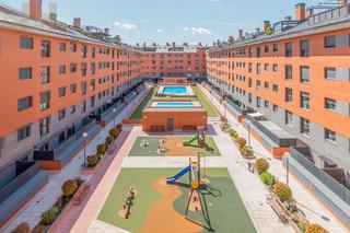 Piso  Calle de nicolás fuster. Piso de 3 dormitorios con amplio tendedero tipo terraza y excele