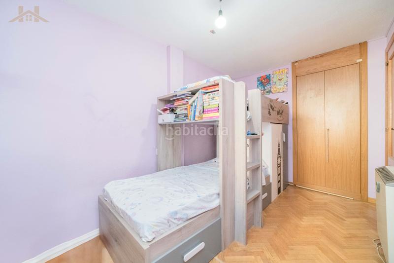 Foto 860a9a89-5bbc-48a2-94e7-7682207c219b. Piso acogedor piso con terraza privada y balcón de 2 dormitorios en el centro. en Pinto