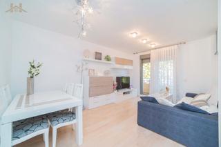 Appartement  Calle óscar domínguez. Piso reformado de 3 dormitorios con terraza, garaje y trastero e