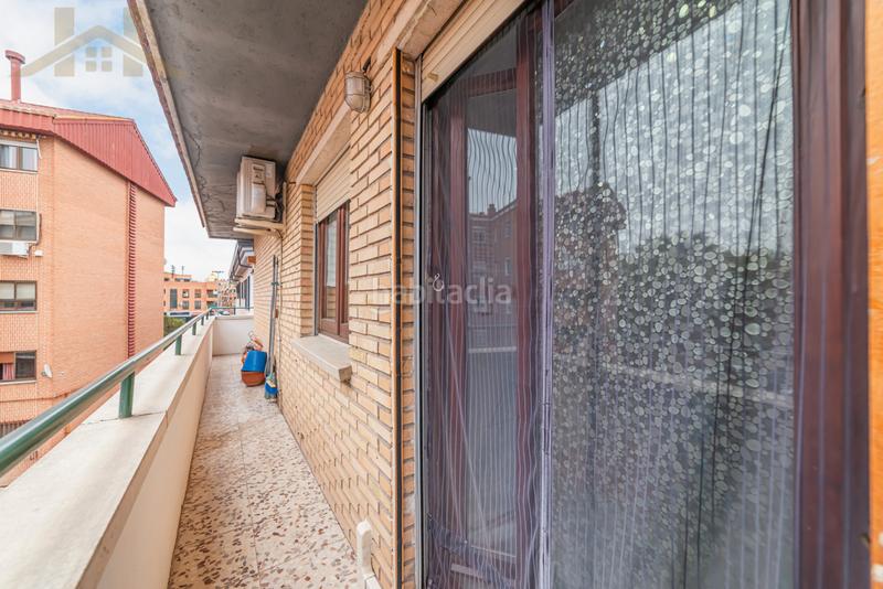 Foto 270f32f6-0f58-4af2-a656-a3577b30c912. Àtic amb calefacció aparcament a Parque Europa-Los Pitufos Pinto