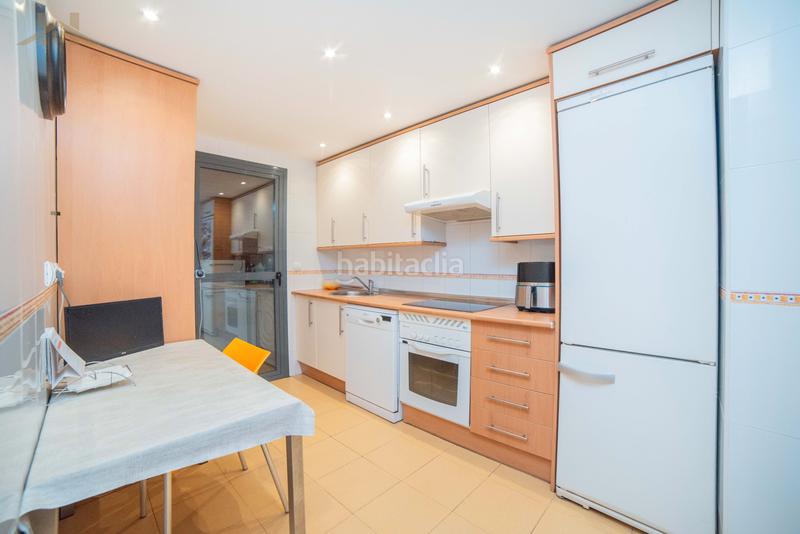 Foto 3e216be0-7d5c-4dea-b1e2-d515977a7833. Piso  en venta en calle de nicolás fuster, la cristina, . en Pinto